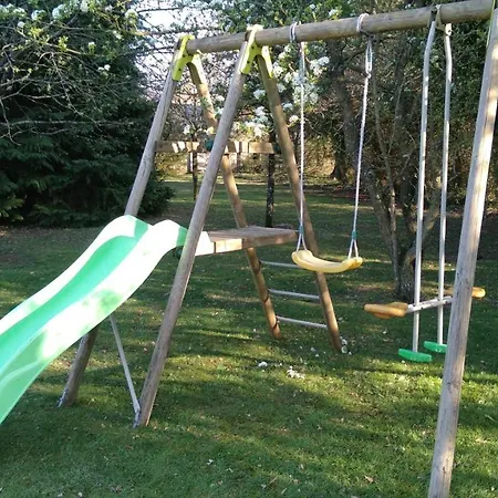Сasa de vacaciones Le Domaine Des Ecureuils